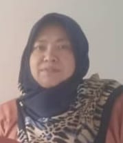 Zaleha Shamsudin wearing a leopard print shawl 